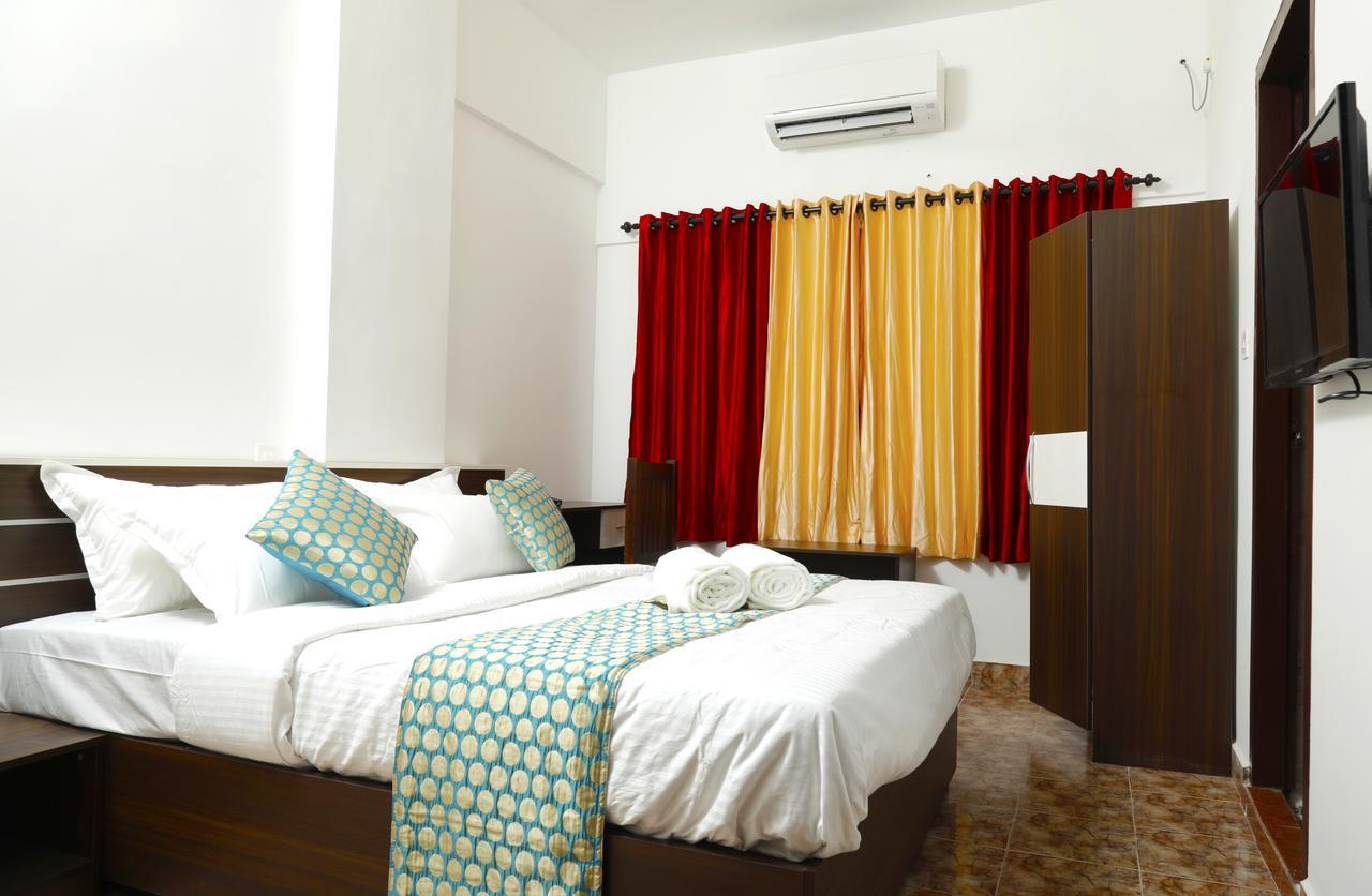 Puthens Clifton Inn Kottayam Zewnętrze zdjęcie