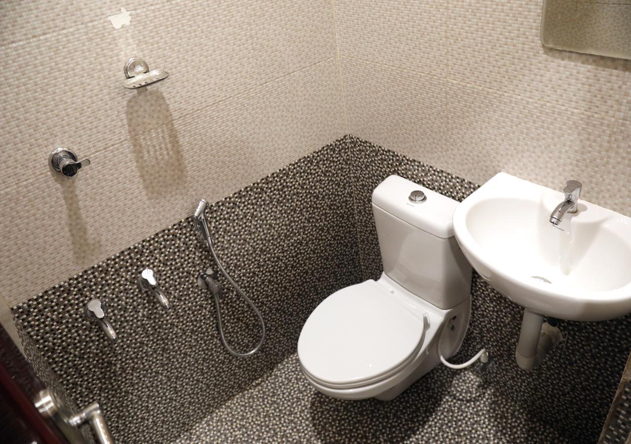 Puthens Clifton Inn Kottayam Zewnętrze zdjęcie